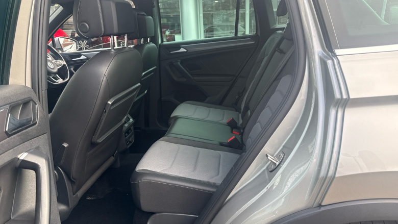 Volkswagen Tiguan 2.0 TDi 150 R-Line Tech 5dr DSG Diesel Estate